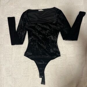 Black velvet long sleeve body